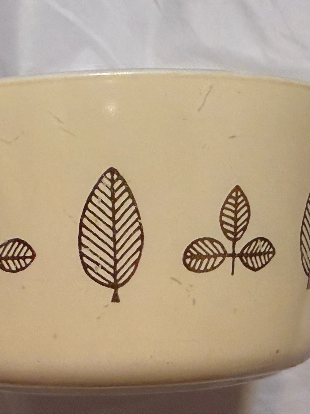 Pyrex Gold Leaf Casserole Dish